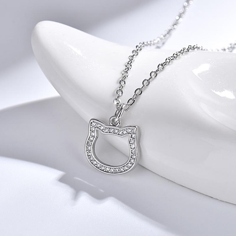 Luxury Niche Women's KT Cat Pendant Necklace with Inlaid Diamonds - Cute, Versatile Fashion Jewelry Gift