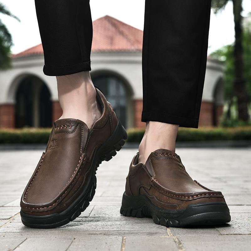 Fashion Handmade Leather Men Shoes Casual Outdoor Slip On Loafers Men Leather Shoes Flats Moccasins Walking Shoes Non-Slip Dropshipping