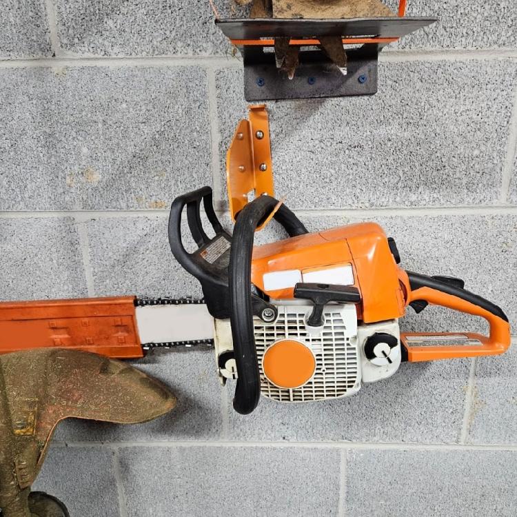 Wall Mount Chainsaw Hanger Chainsaw Holder Rack Chainsaw Holder For 009 011 200T 201T 024 026 360 362 044 660 661