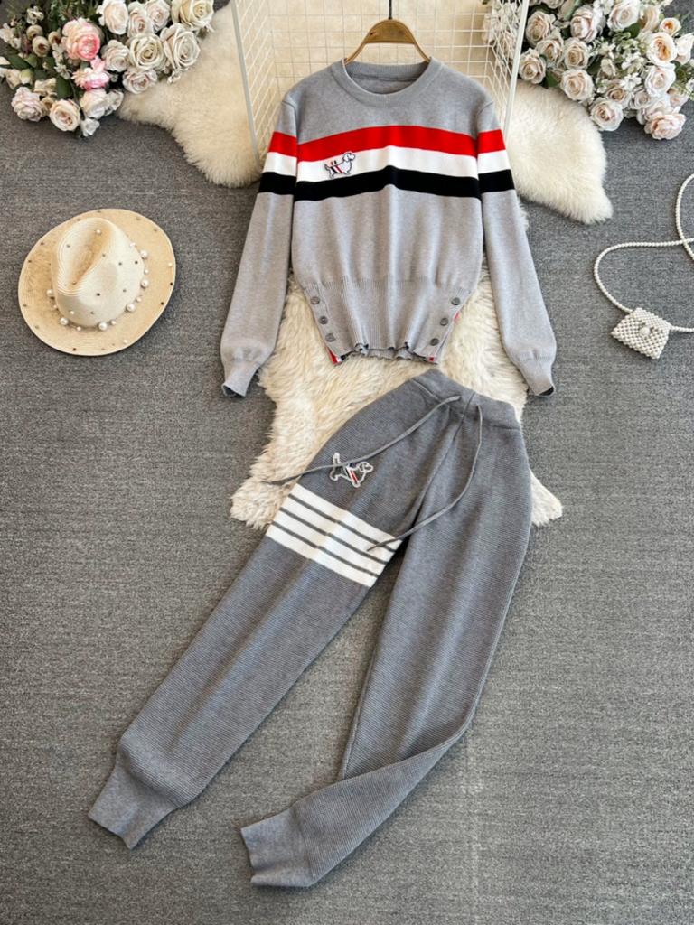 Jaro Podzim Ženy Pletený svetr Pruhované tepláky Módní Kreslený Psí výšivka Pulovr Topy a délka ke kotníkům Dvoudílná sada kalhot