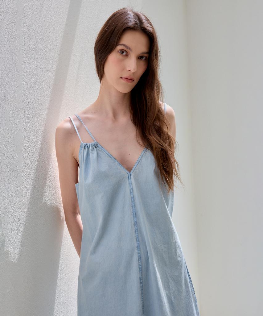 THEELO Breeze Denim Dress (Light Blue)