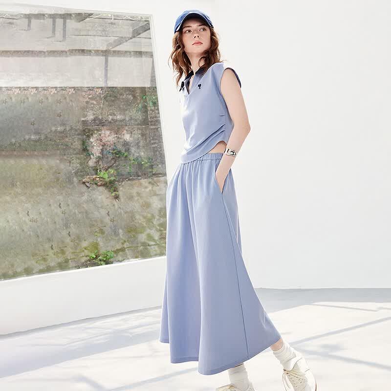 Chuyu Contrast Two-Piece T-shirt & Skirt Set