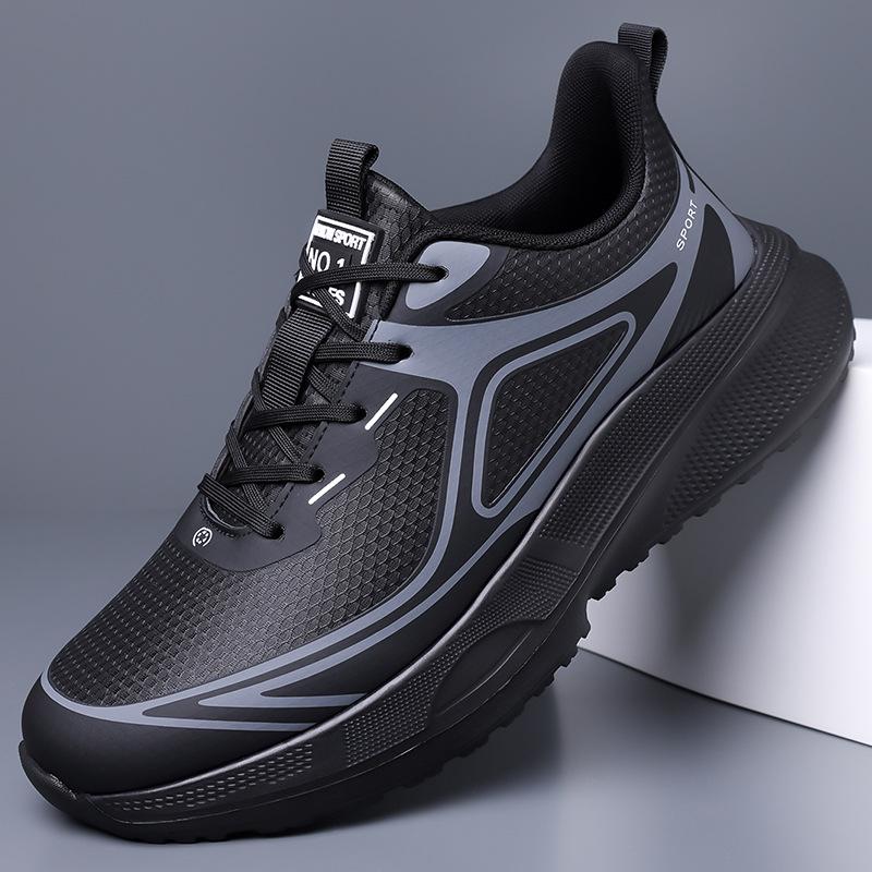 Large size men's shoes 2025 new fashion outdoor street travel casual shoes men's fly-woven mesh breathable sports shoes