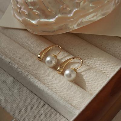 Wassertropfen-Ohrringe, französische Regentropfen-Perlen-Ohrstecker, Sommertemperament, leichte Luxus-Ohrringe