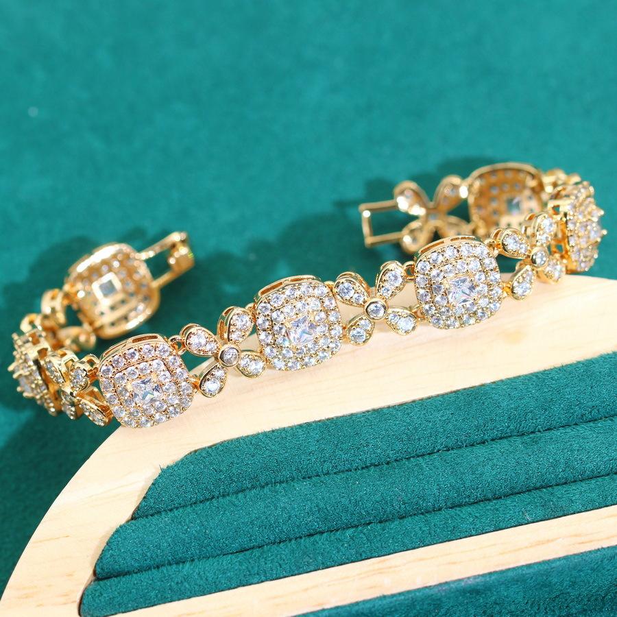 European and N Fashion Exquisite Zircon Jewelry with Sapphire Flash Diamond Plated White Lady Bracelet