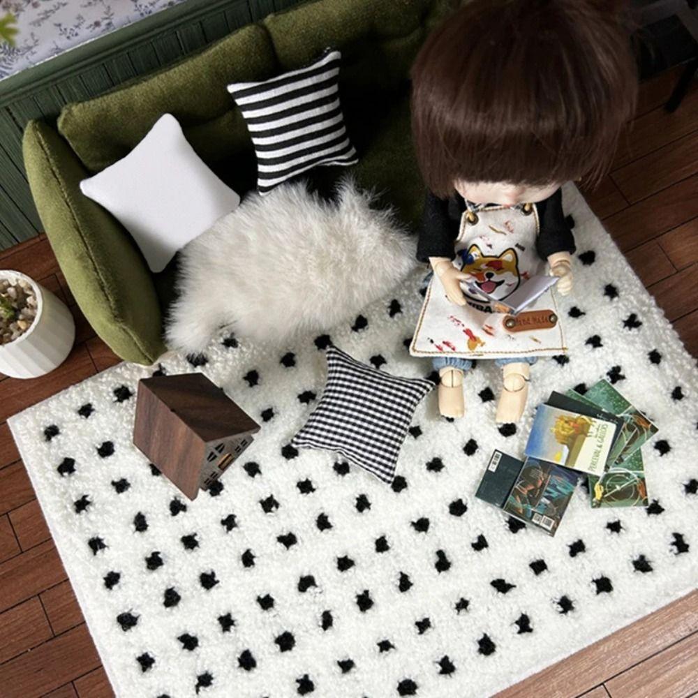 

1/12 Scale Simulation Rug Mat Model Scene Decor Black Plaid Floor Mat Kids Toy 1:12
