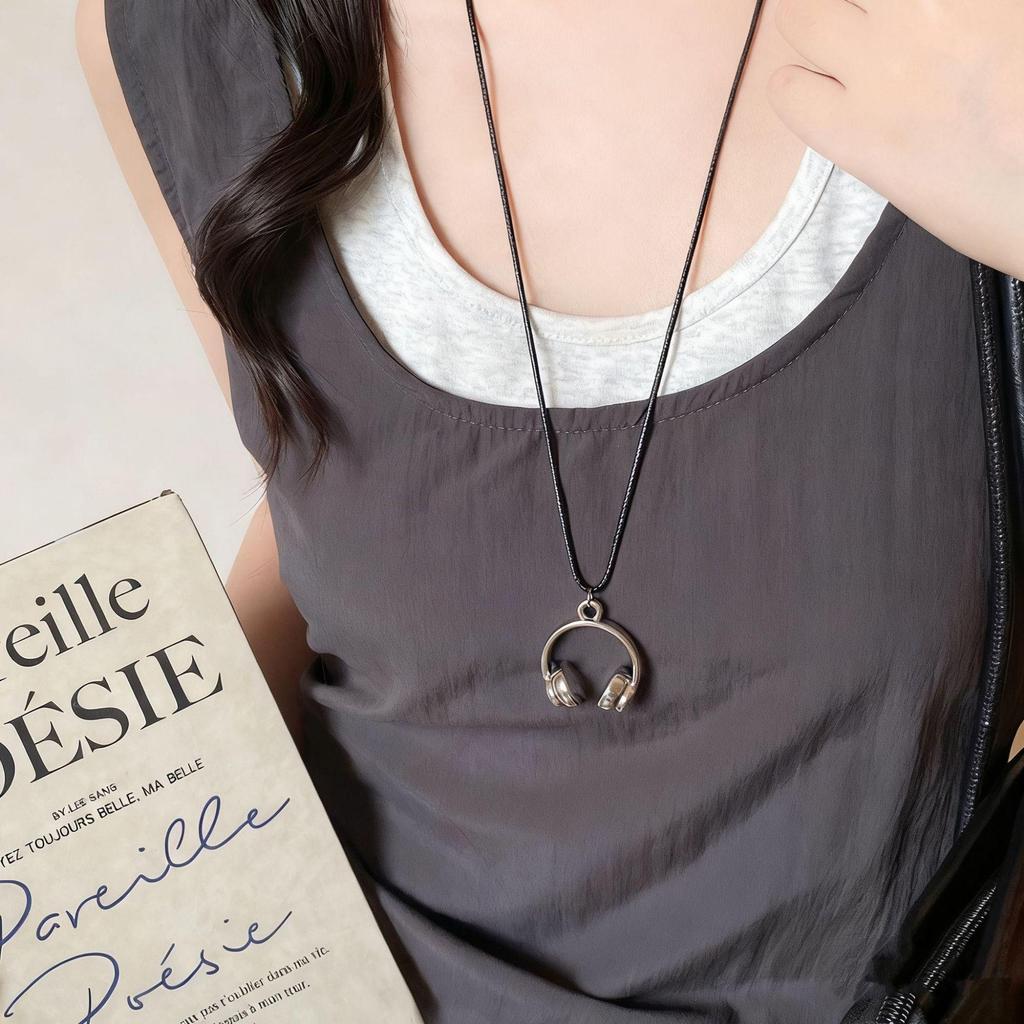 Hochwertige rote Kopfhörer-Anhänger-Halskette für Damen – Stilvolles Accessoire für Pulloverketten