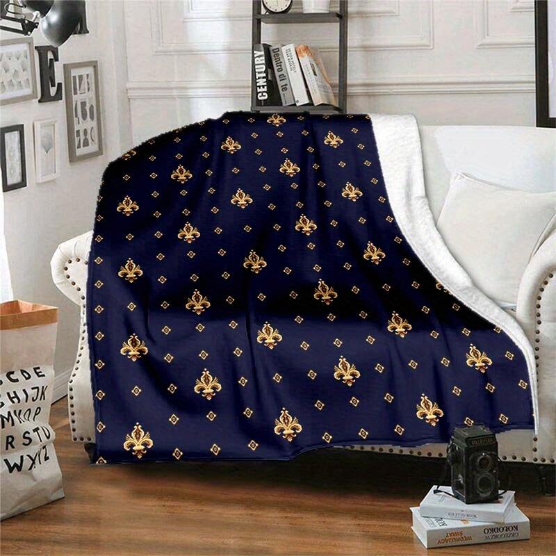 Iris pattern emblem design digital-printed polyester Bedroom velvet flannel cover blanket Fleece soft cover blankets for beds