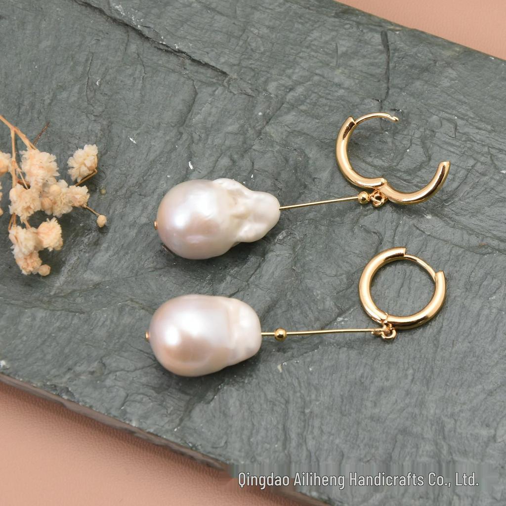Vielseitige unregelmäßige Barockperlen-Ohrstecker – Natürliche Süßwasserperlen
