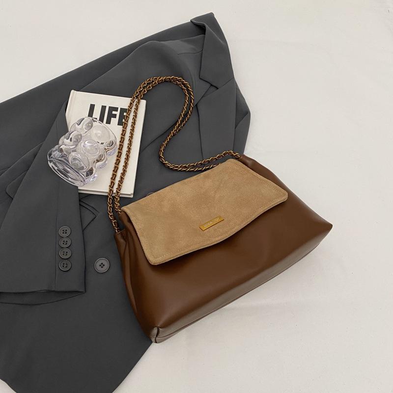 

Сумка большой вместимости женская 2025 осень новая модная нишевая женская сумка текстурная цепочка сумка на плечо кроссбоди сумка-тоут хаки