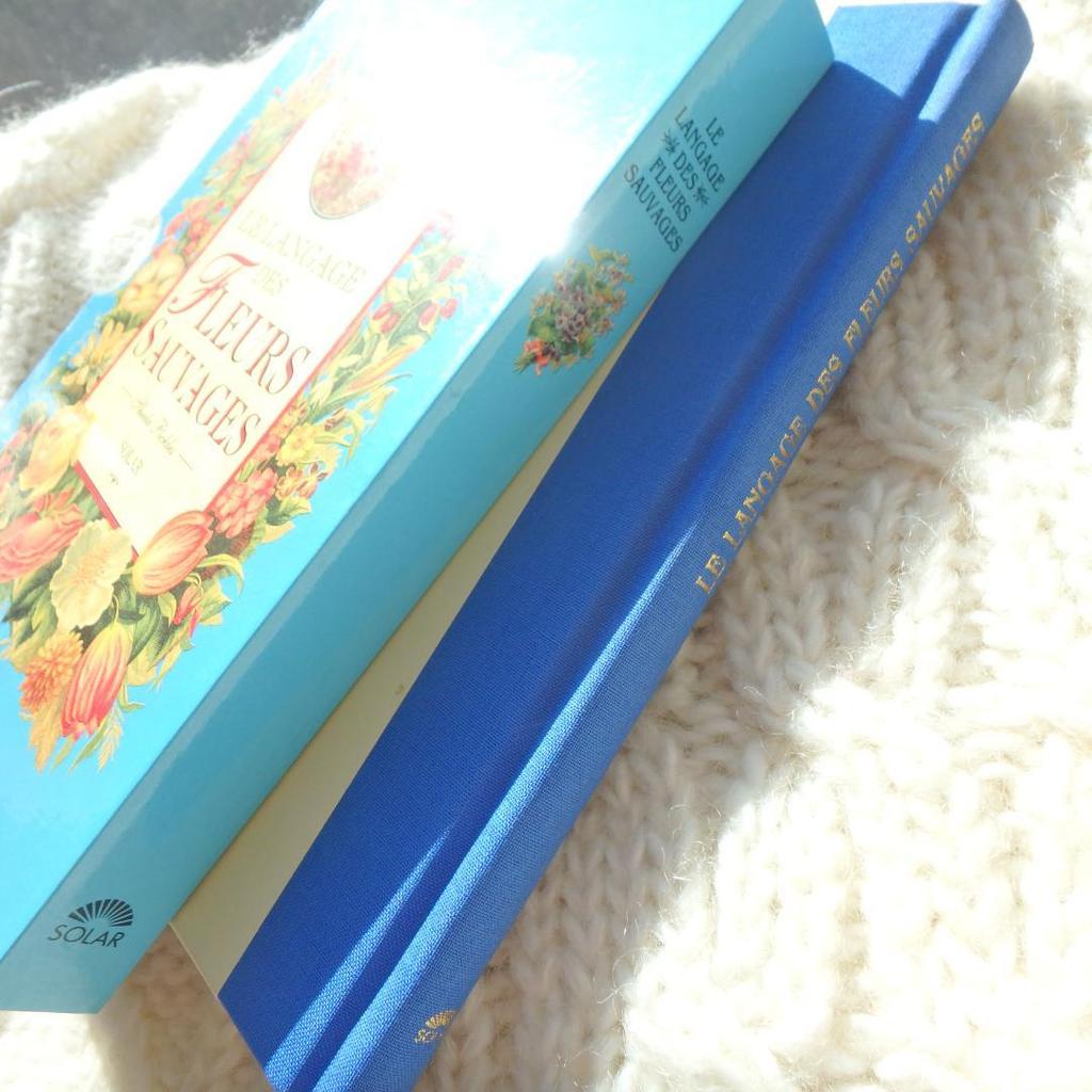 [USED] Le Langage des Fleaurs Sauvages: The language of flowers in French