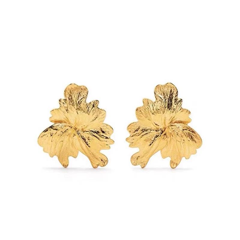 

Black flannel with gold series niche designer three-dimensional irregular double-layer flower necklace