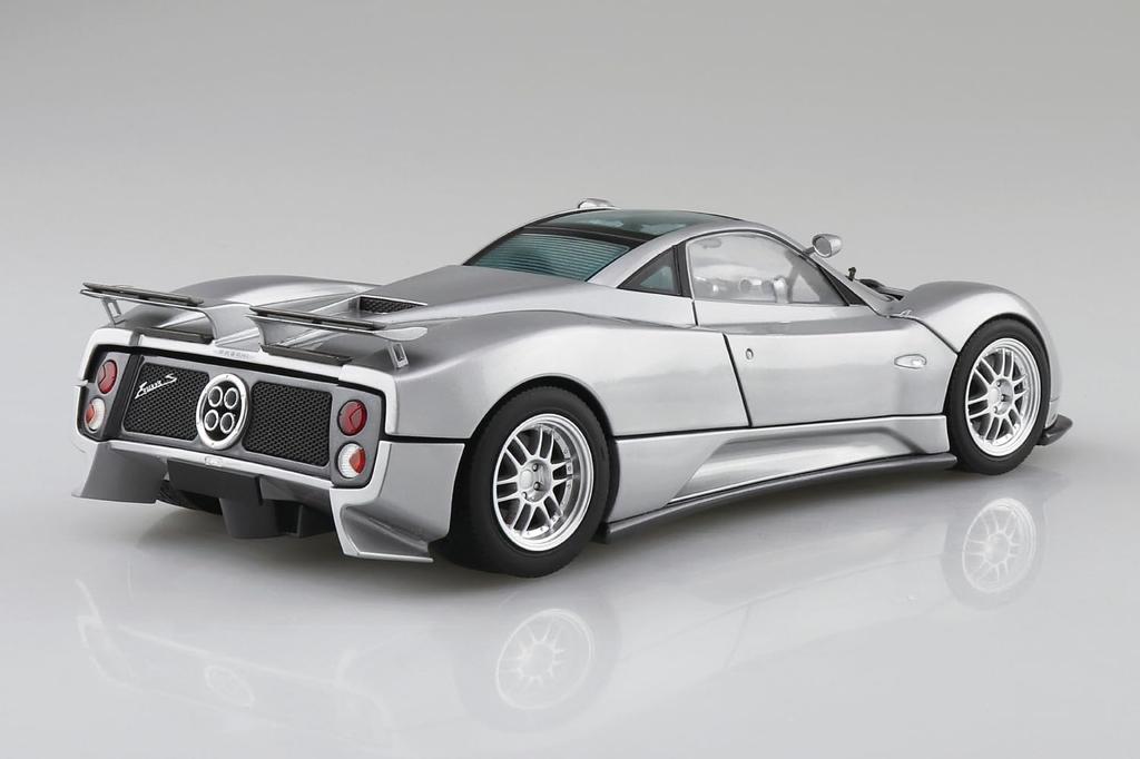 Aoshima Bunka Kyozai The Model Car Pagani Zonda C12S Plastic Model (AOSHIMA) 1/24 '00