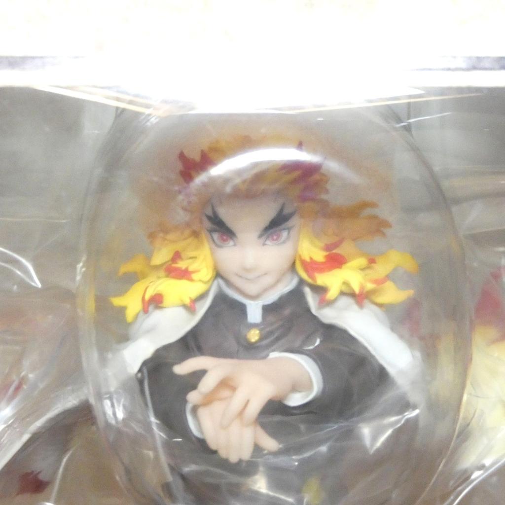 Demon Kimetsu no Yaiba the Mugen Train Scale Rengoku Kyojuro Figure Slayer Movie 1/8