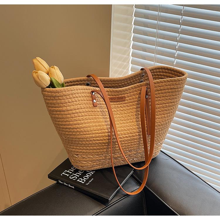 Летняя соломенная плетеная сумка новая плетеная сумка-тоут большой вместимости портативная пляжная сумка в отпускном стиле женская