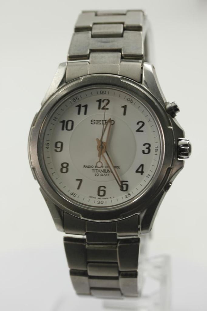 [USED] SEIKO 5B21-0AB0 Radio-Controlled Watch, Titanium, 10 ATM Water Resistance, Battery Replaced