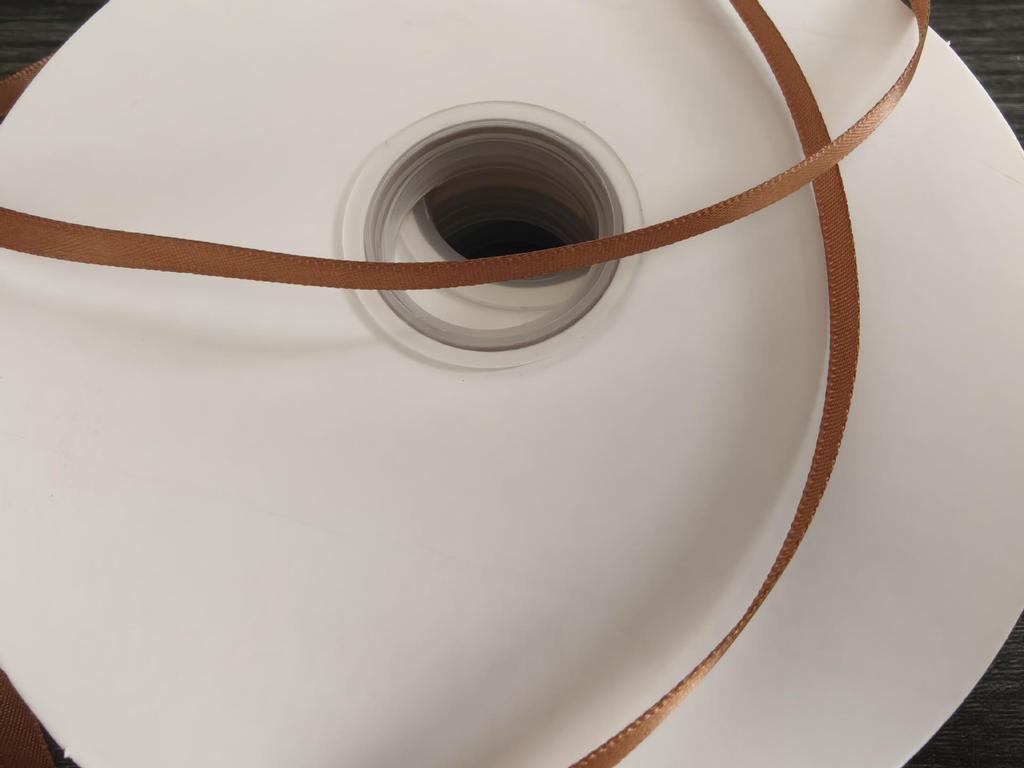 "0.6cm-1cm Polyester Ribbon for DIY Bows, Bouquets, and Gift Boxes"