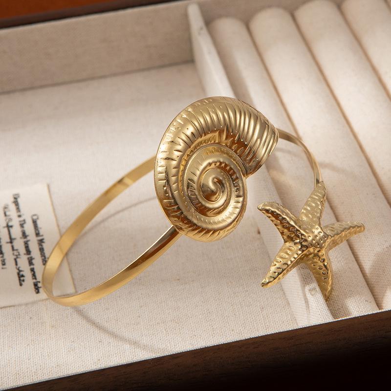 Modisches Geometrisches Mehrschichtiges Öffnungsarmband Damen Nische Einfach High-End Armreif Französischer Leichter Luxus Liebesblatt Schmuck