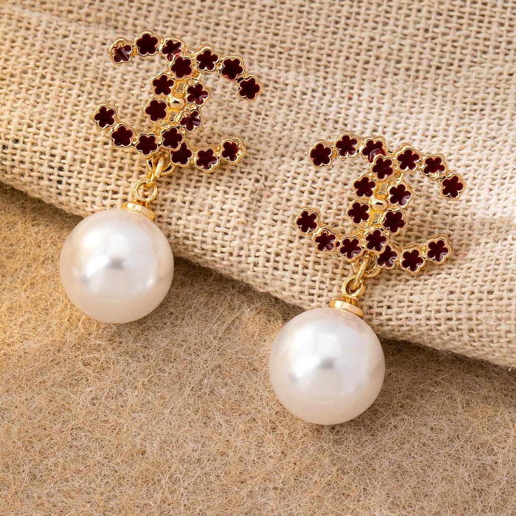 Daisy Jewelry: Imitation Pearl & Rhinestone CC Pendant Earrings for Women's Daily Wear