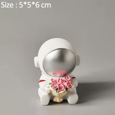 Nordic Resin Creative Astronaut Sculpture Figurine Store Craft Desk Home Decoration Accessories Modern Birthday Gift Cartoon