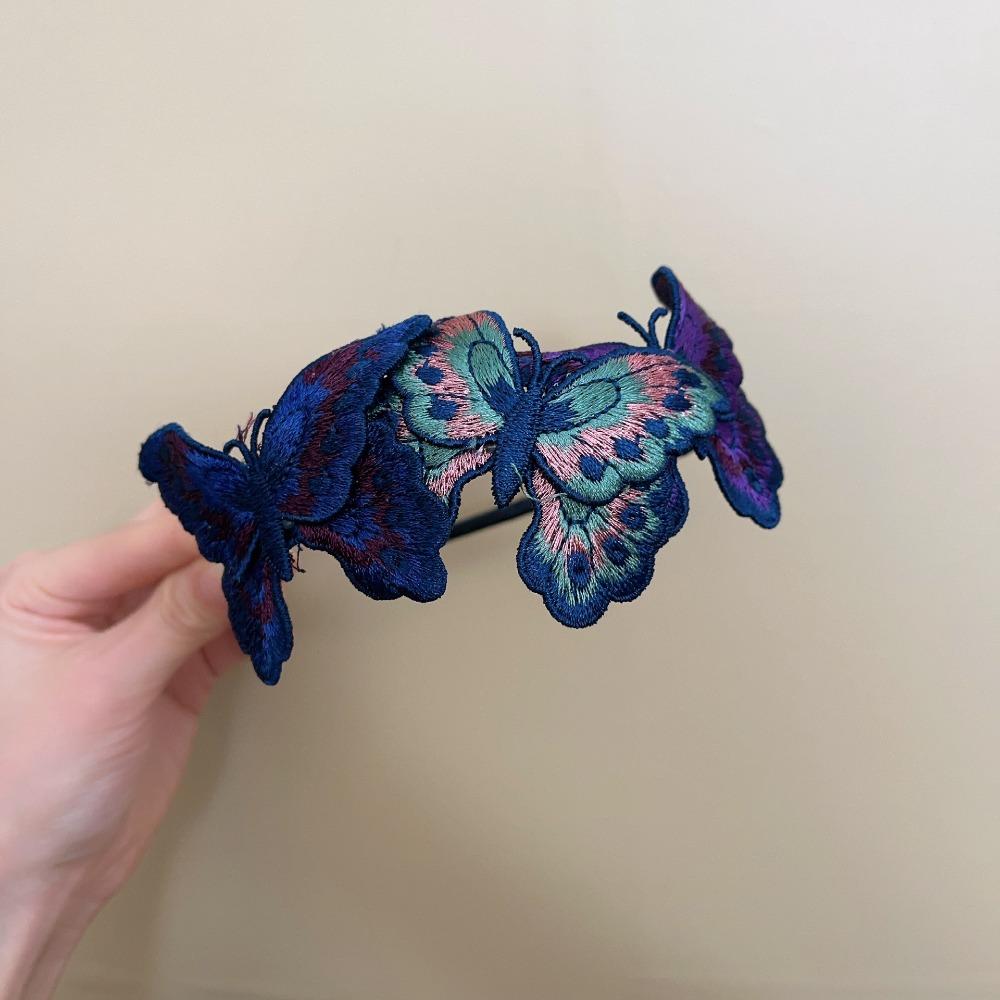 

Elegant Shark Jaw Clip Chinese Style Handmade Embroidered Butterfly Hair Clip Tassel Design Retro Barrette Headband