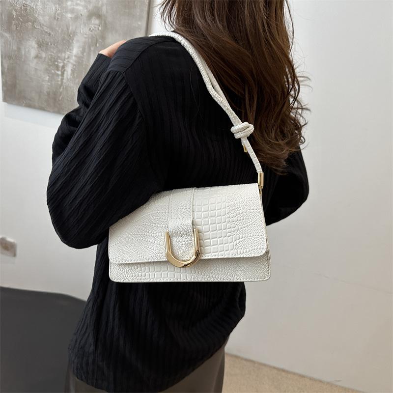 New Simple Casual and Fashionable Retro Underarm Crossbody Bag In Summer Light Luxury Fashion Design One-shoulder Square Bag