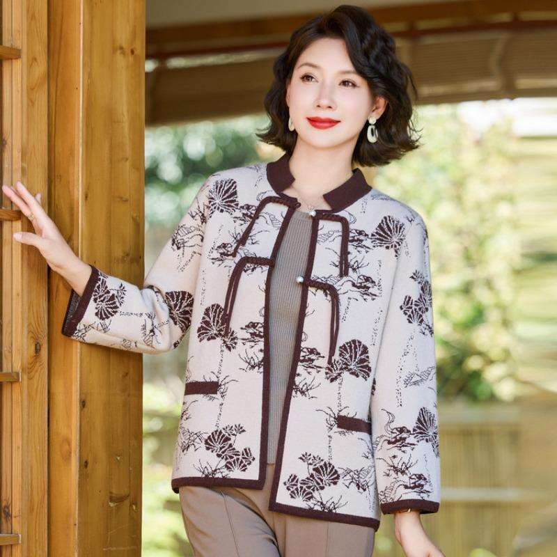 Mom Autumn Clothes New Fashion Coat Middle Elderly Women Autumn and Winter Short Top