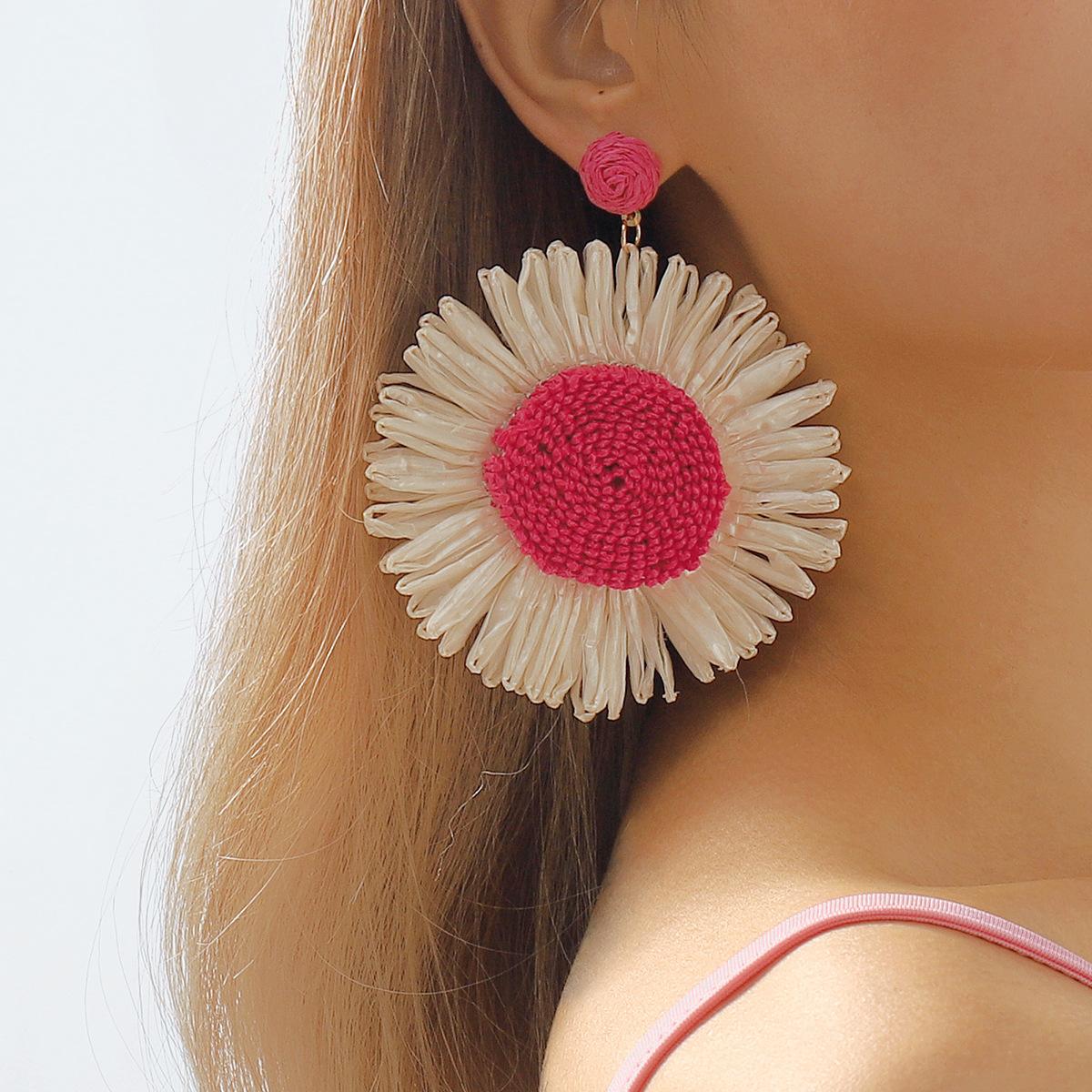

Bohemian Lafite Grass Weaving Flower Earrings Exaggerated Sunflower Earrings