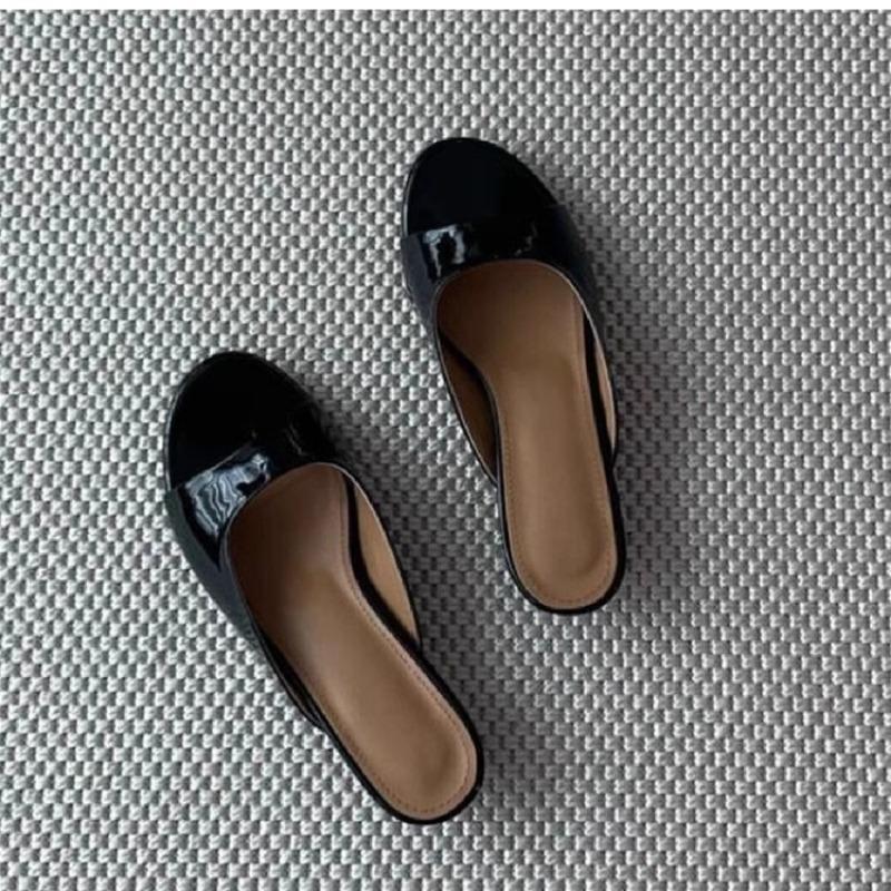 New Summer Korean Version Temperament Toe Stiletto Cat Heel Sandals Women's Leather Round Head Open Toe Low Heel Outer Wear Women's Sandals