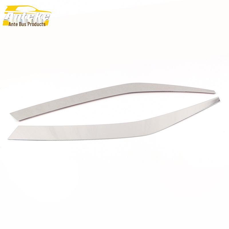 

Aion S & Aion S PLUS Накладка на передний бампер и декоративная наклейка на губу