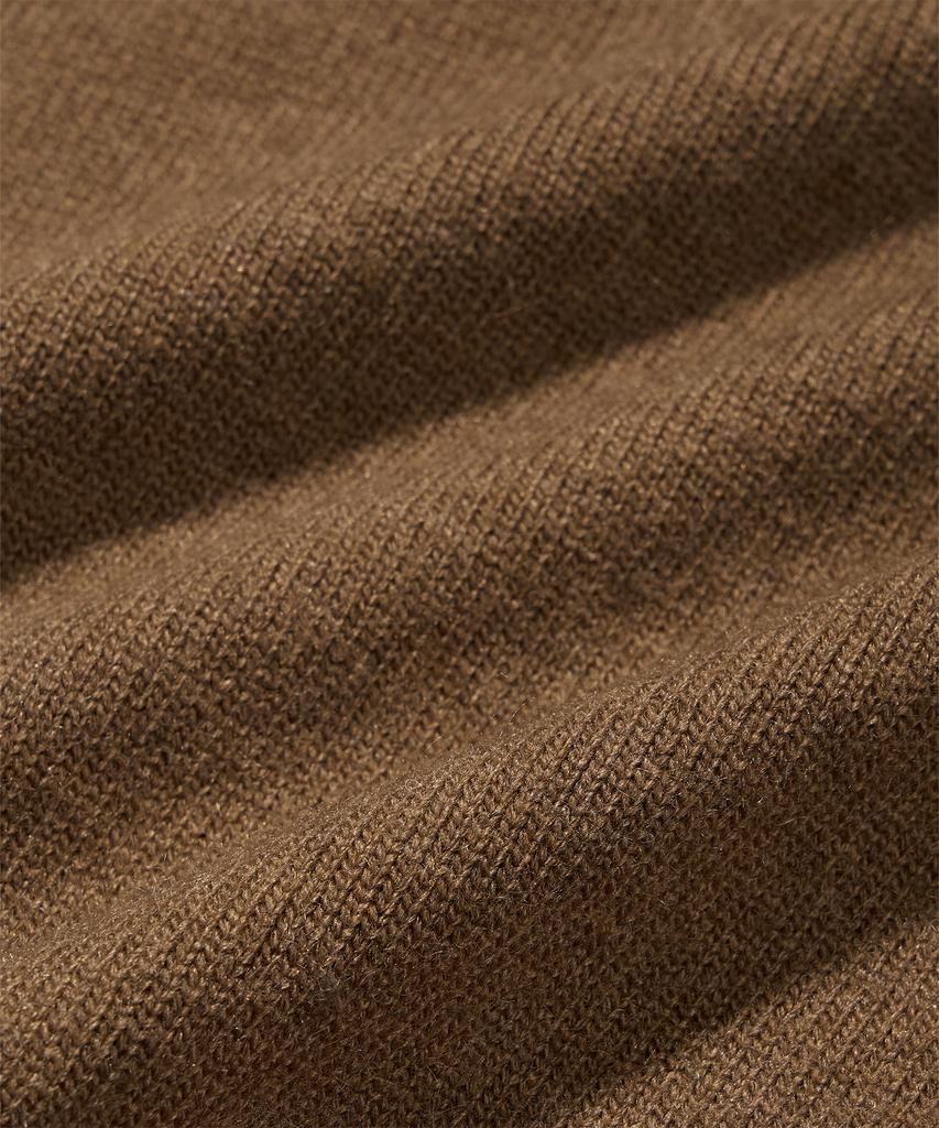 AMFEAST Essential V-Neck Knit Brown