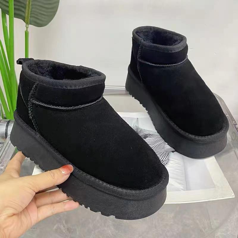Fur integrated snow boots women's 2025 winter Zhou Dongyu same thick-soled heightening leather wool short boots burst