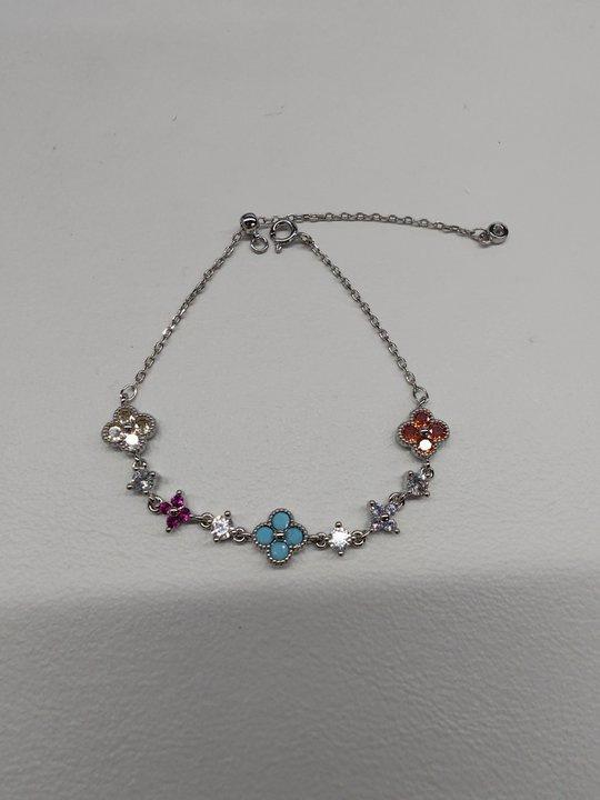 Zircon Four-leaf Flower Bracelet Temperament Versatile Light Luxury Bracelet Niche Fashion Personalized Jewelry