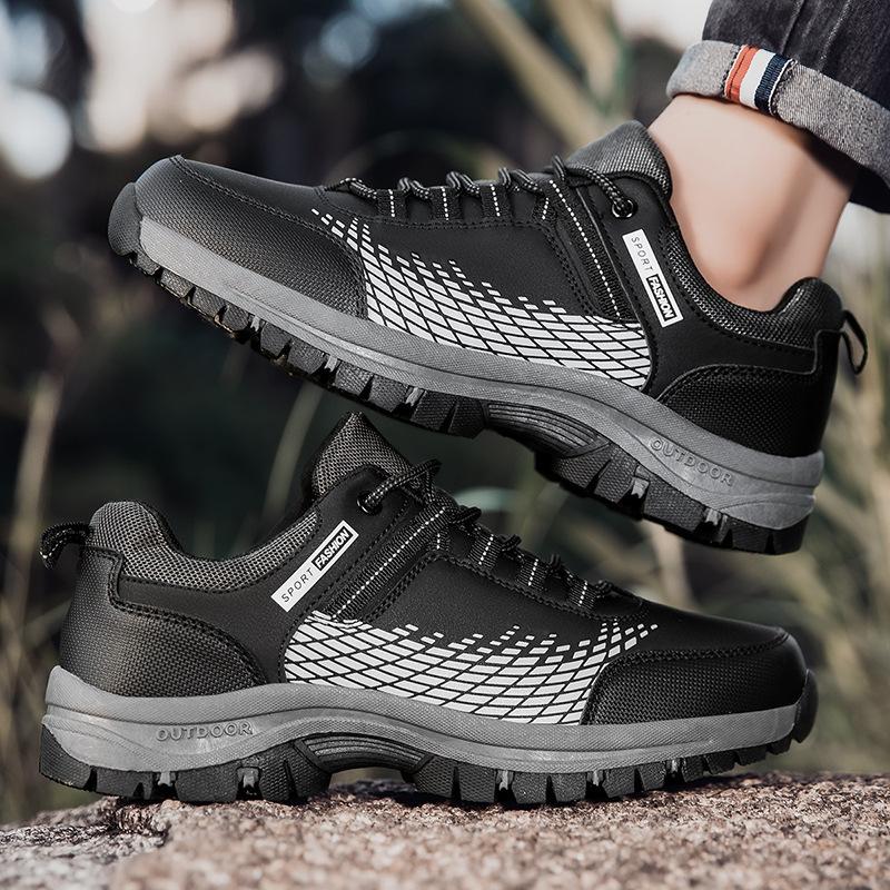 2025 Men's Outdoor Hiking Shoes Ultra-light Casual Sports Shoes Large Size Men's Shoes Casual Versatile Shoes