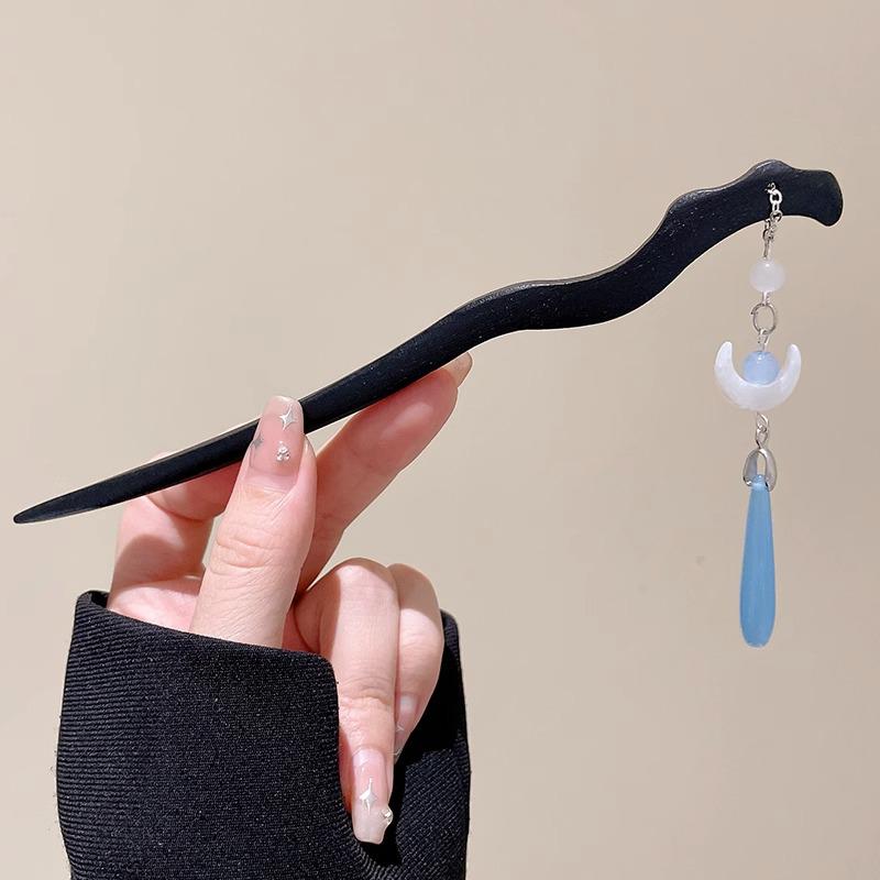 Ancient Chinese-Style Hanfu Hair Accessories: Elegant Updo Hairpins with Tassels for Women