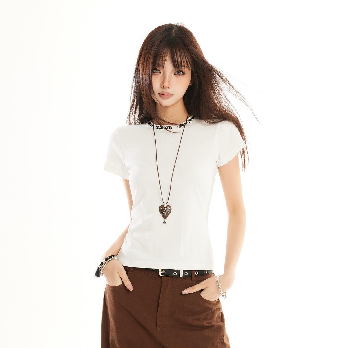 

Neckline embroidery~ Korean version slim-fitting and thin short-sleeved T-shirt women s summer new front shoulder round neck spicy style bottoming top S（ 47.5-55kg ）