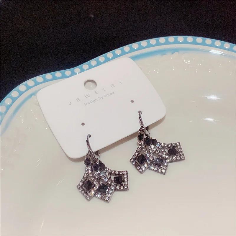 Fashion Black Crystal Inlaid Zircon Earrings Women's Exquisite Mysterious Charm Prom Accessories Party Jewelry Anniversary Gifts