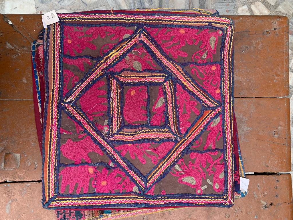 Bawełniana poszewka na poduszkę ręcznie haftowana: Dekoracyjna poduszka boho 40