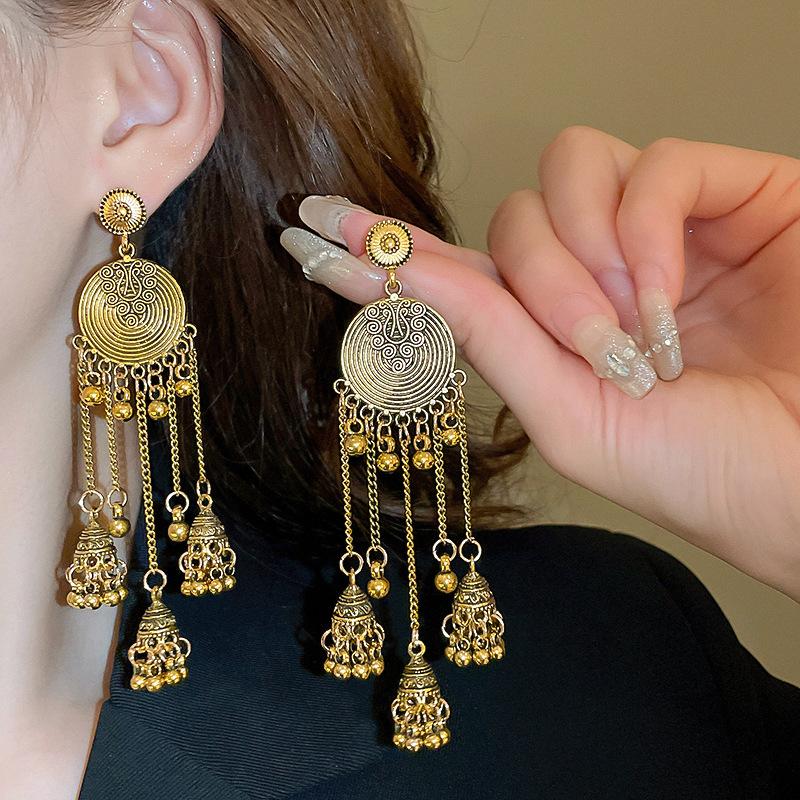 GemChic Women's New Vintage Hollow Round Tassel Fringe Earrings Ethnic Fashion Stud Earrings Birthday Christmas Jewelry Gift