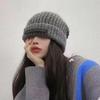 Korean version of alphabet cloth label thickened knitted wool hat women's winter big head circumference pullover hat shows a small face