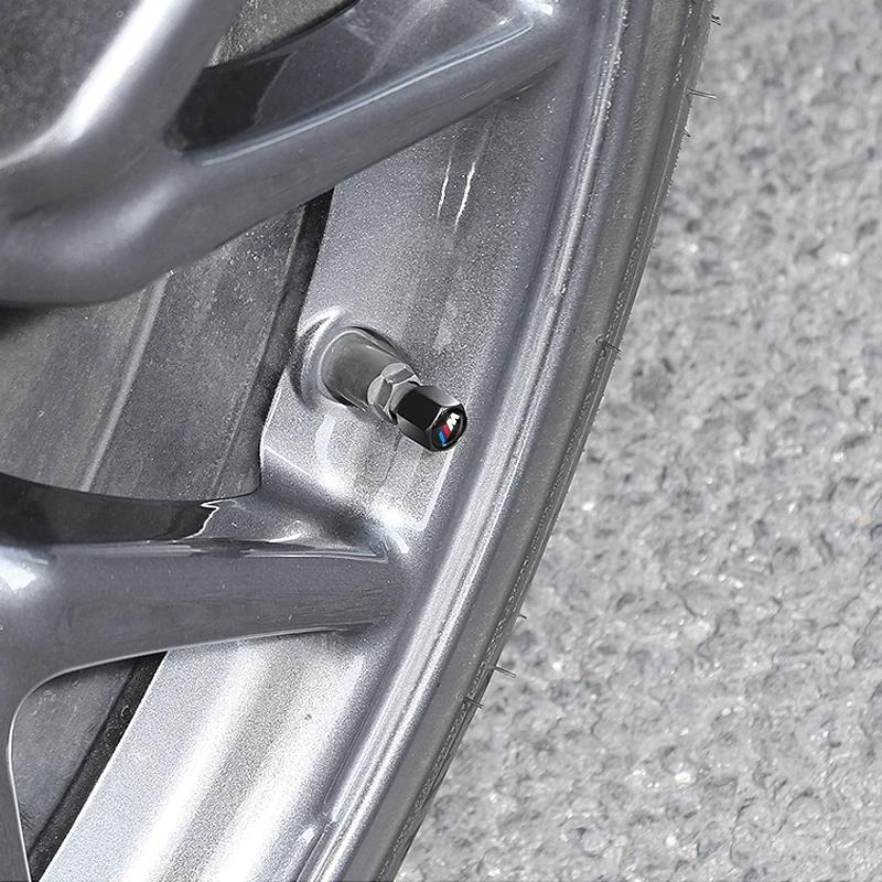 Modische Auto-Reifenventilkappen mit Auto-Emblem Schlüsselanhänger-Set Für BMW E53 E70 E71 E72 E83 X1 X2 X3 X4 X5 X6 X7 E84 F48 F49 F39