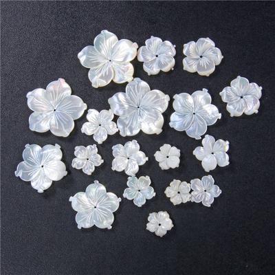 Perla Naturale Bianca Intagliata a Forma di Fiore di Madreperla per Orecchini Gioielli Fai da Te Componente per Gioielli Fatti a Mano