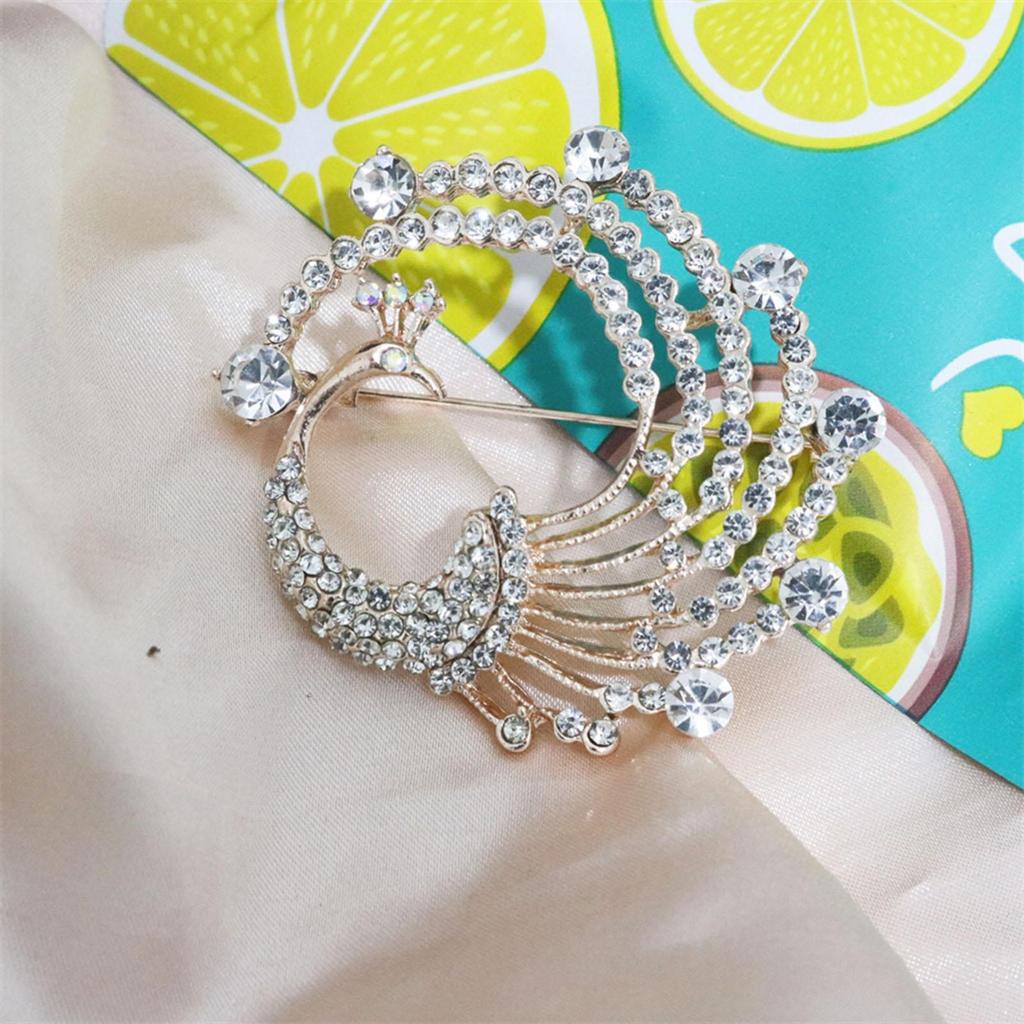 Peacock Brooch Pin Jewelry Elegant Bridal Breastpin for Backpack Scarf Shirt White
