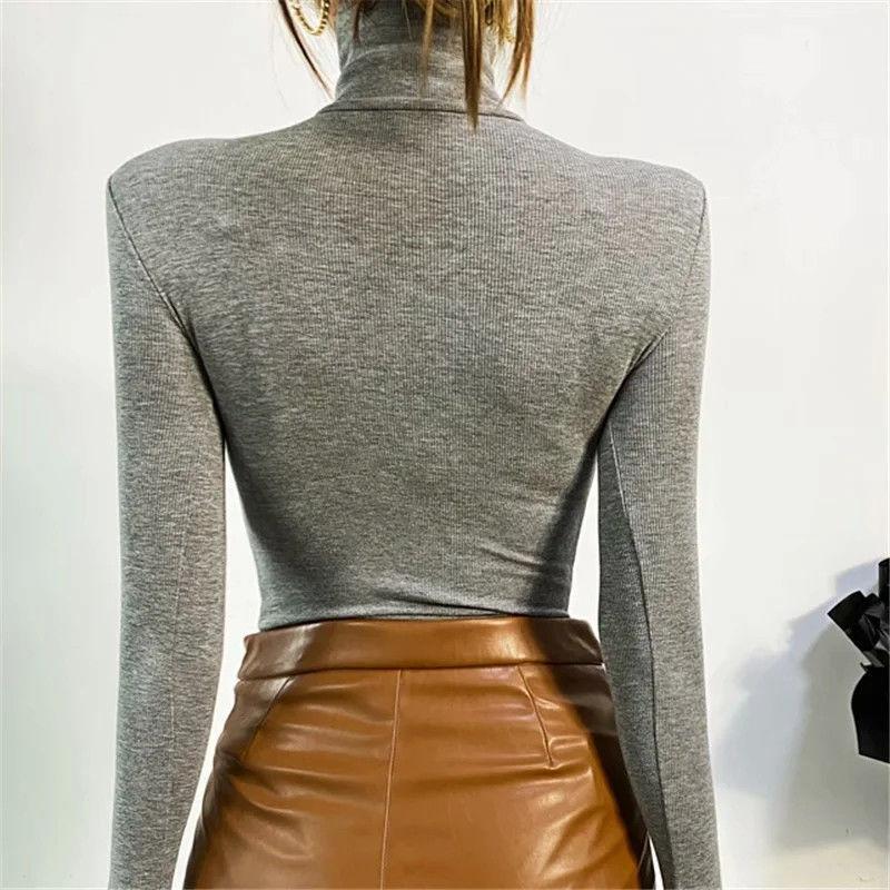 Γυναικεία μπλουζάκι με μακρυμάνικο ζιβάγκο με μακρυμάνικο κάτω μέρος