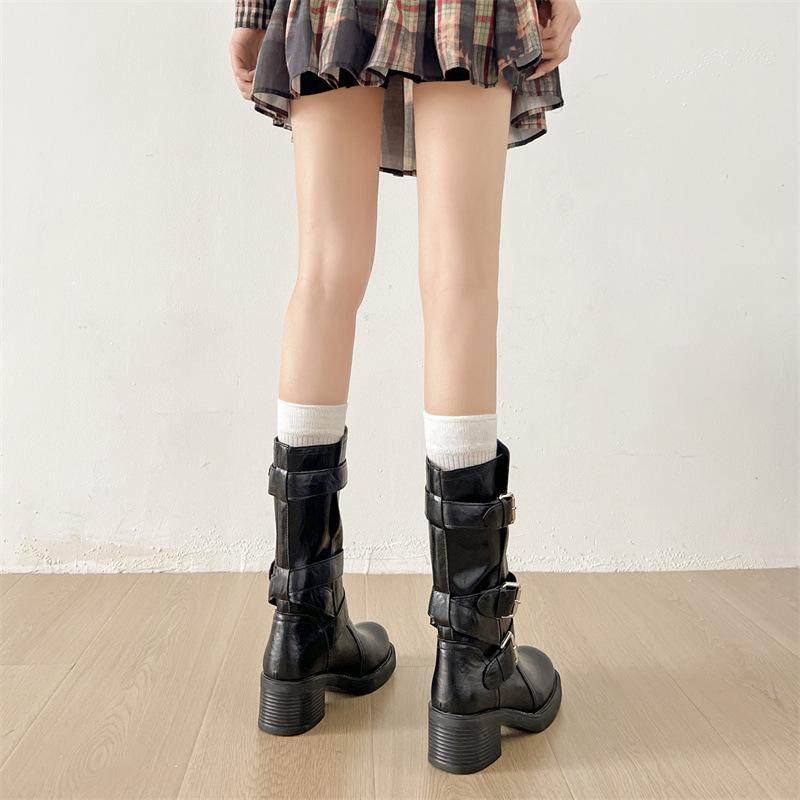 Schwarze Retro-Martin-Stiefel mit dickem hohen Absatz im britischen Stil für Damen 2025 neue Herbst-Stiefel für kleine Personen, höhenverlängernd und dünn, kurze Stiefel