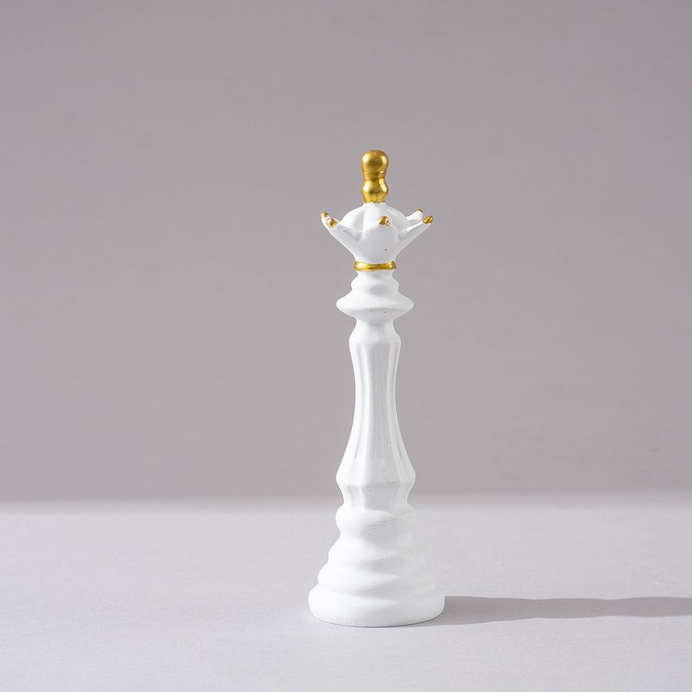Small International Chess Resin Ornament - Desktop Decor with King, Queen & Horse Pieces
