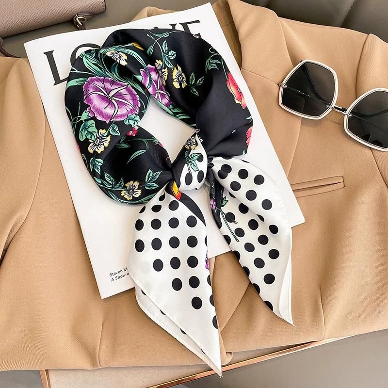 Luxury New Style Square Headscarf Women Sunscreen Beach Kerchief Popular The Four Seasons Scarves  Design 70X70CM Silk Hijab