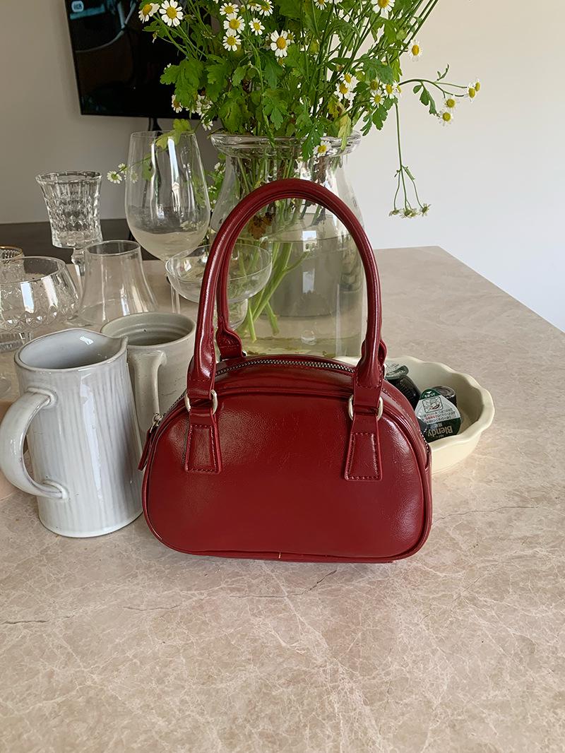 

Червона жіноча ручна сумка для боулінгу - Новий корейський стиль 2025 Осінньо-зимова повсякденна універсальна сумка-месенджер та маленька квадратна сумка червоний