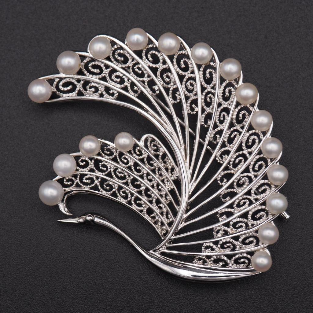 Used A223 Freshwater Pearl 3.5-4.3mm 18 Pearls SILVER Engraved Brooch Silver Filigree Filigree Crane Design Silver Corsage June Birthstone