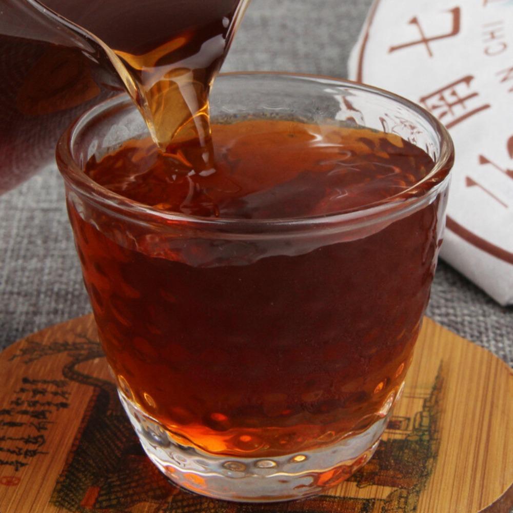 Yunnan Black Tea Golden Bud Pu-erh Cake Chinese Fermented Tea 357g